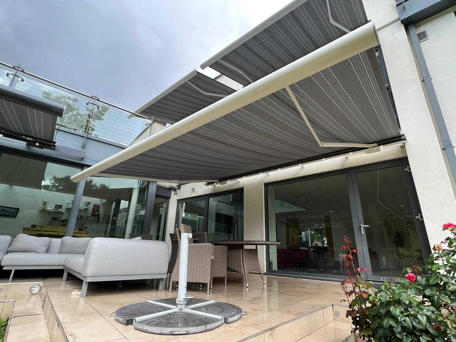 MF2600 Haus Awnings